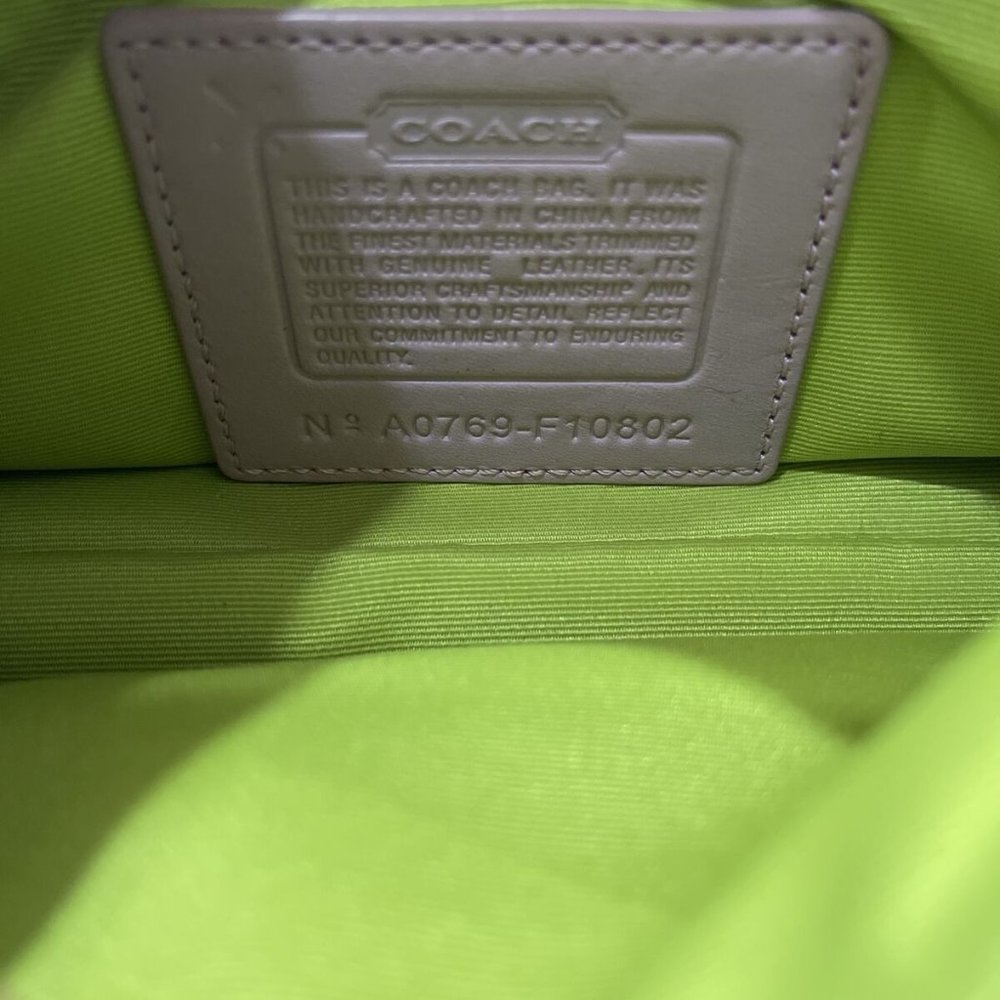 Coach Rainbow Striped Purse in Fabric and Leather - Picture 4 of 6